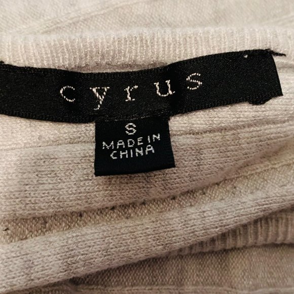 Cyrus Light Gray Sweater with Dolman Sleeves Size S - Picture 9 of 15